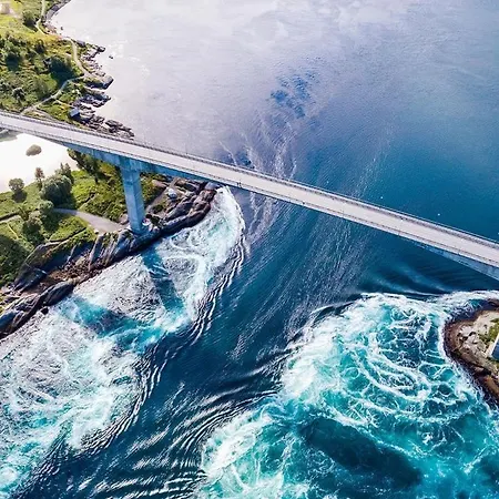 With Sea View 15 Min Drive From Saltstraumen *